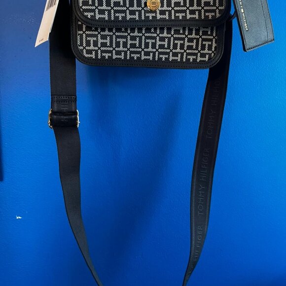 Crossbody Tommy Hilfiger - Picture 6 of 8